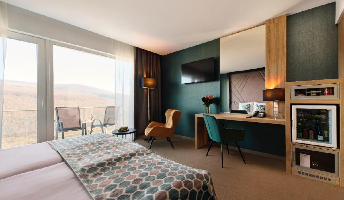 Hotel Ozon & Luxury Villas Mátraháza Bagian luar foto