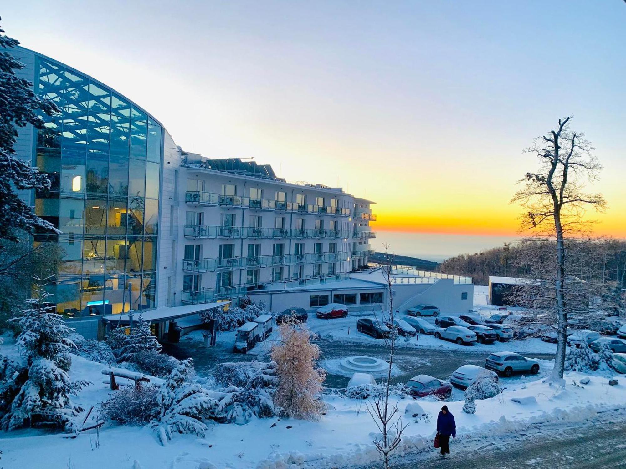 Hotel Ozon & Luxury Villas Mátraháza Bagian luar foto
