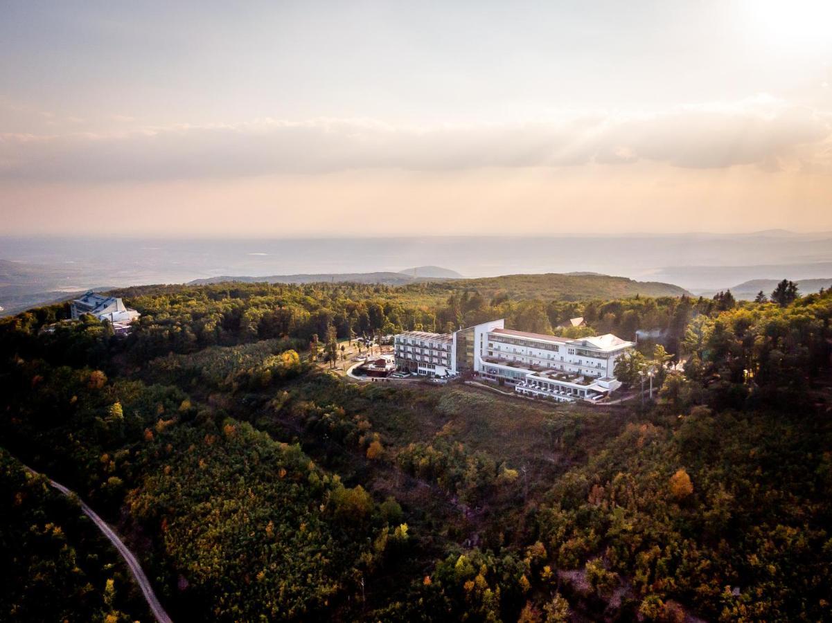 Hotel Ozon & Luxury Villas Mátraháza Bagian luar foto